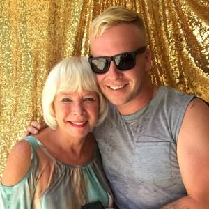 Meet your Posher, Colin